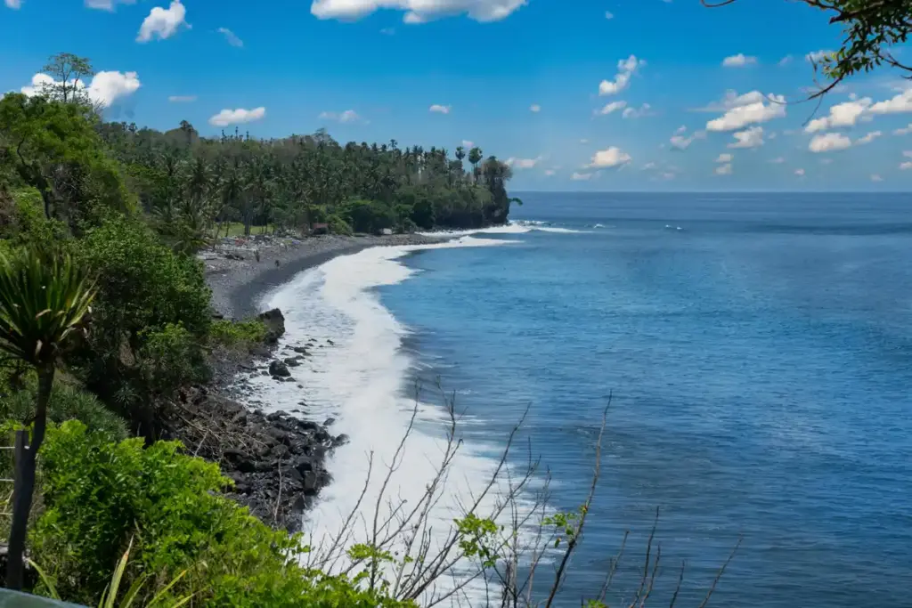 Bali ein Paradies für Surfer und Laptop-Worker, die am Strand arbeiten wollen